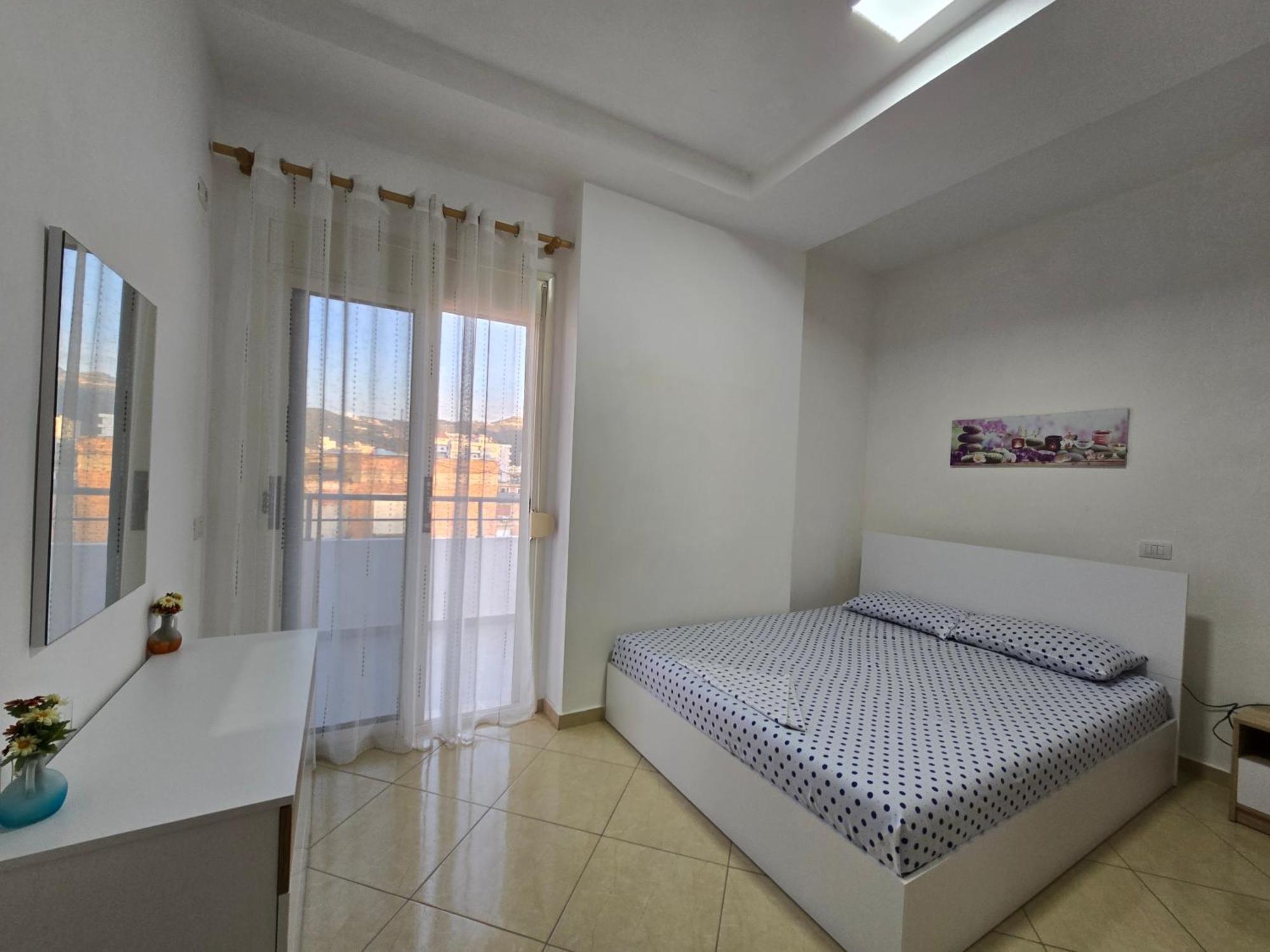 Modern , Quiet , Family Friendly & Fully Furnished Apartment Vlorë 外观 照片
