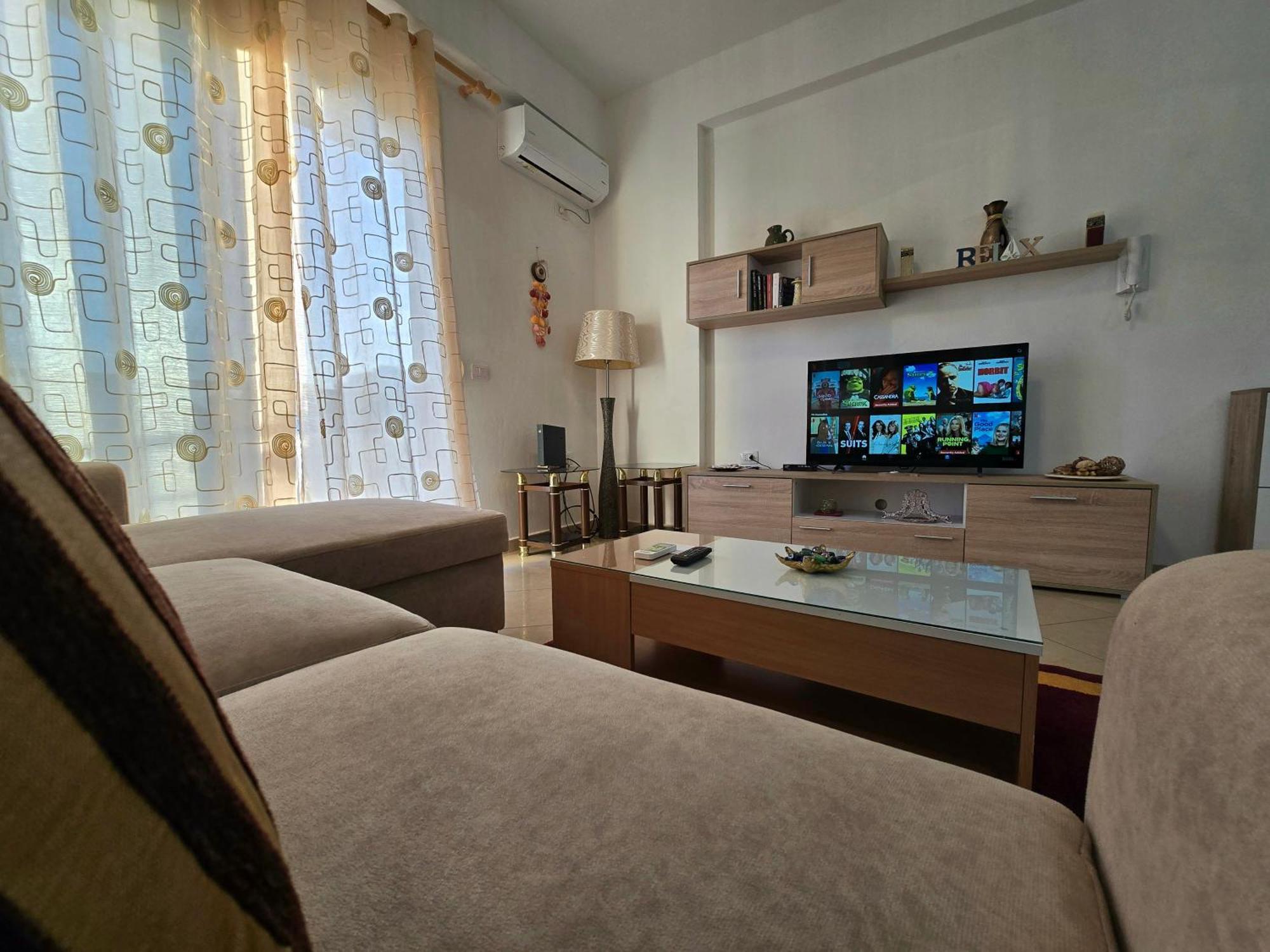 Modern , Quiet , Family Friendly & Fully Furnished Apartment Vlorë 外观 照片